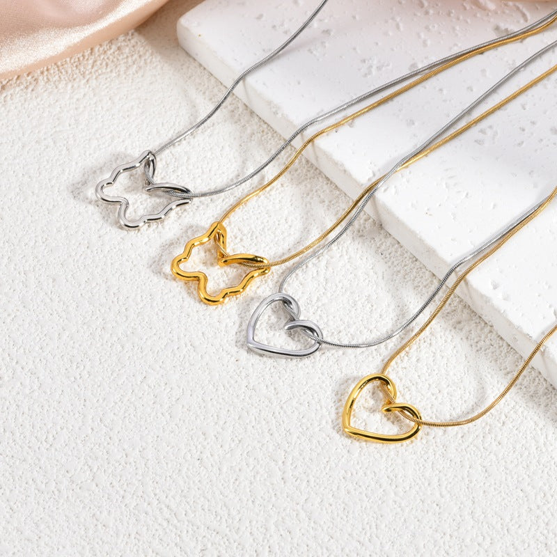 Versatile collarbone chain accessory