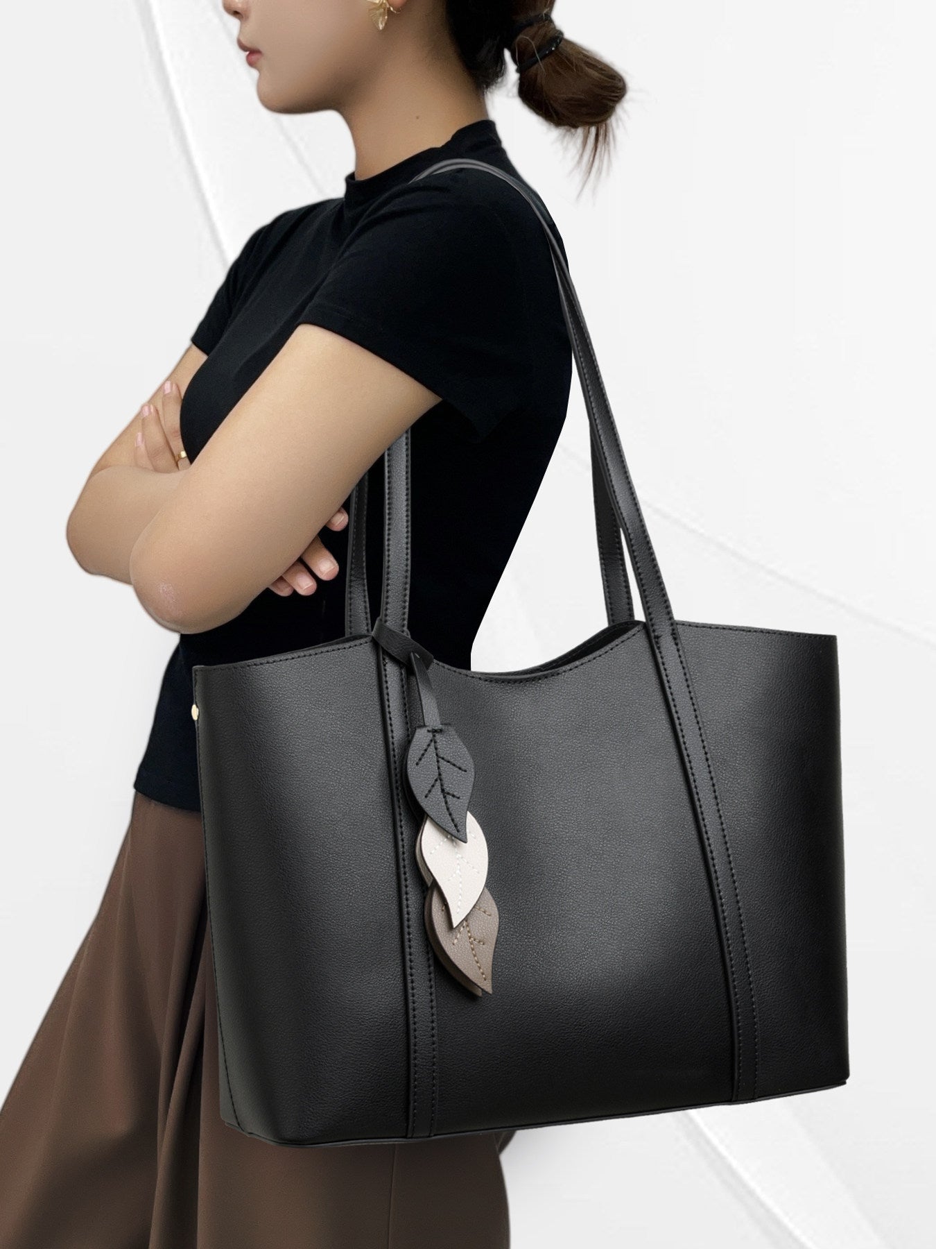 Versatile Commuter Shoulder Bag