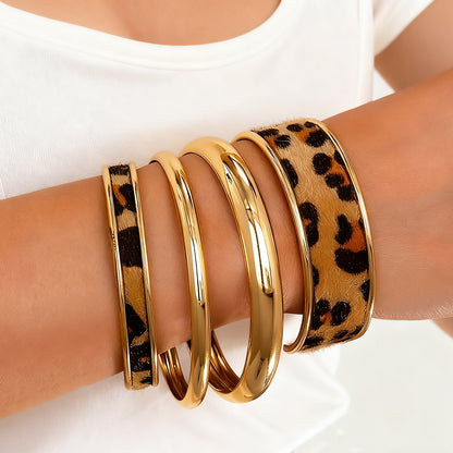 Versatile jewelry accessories