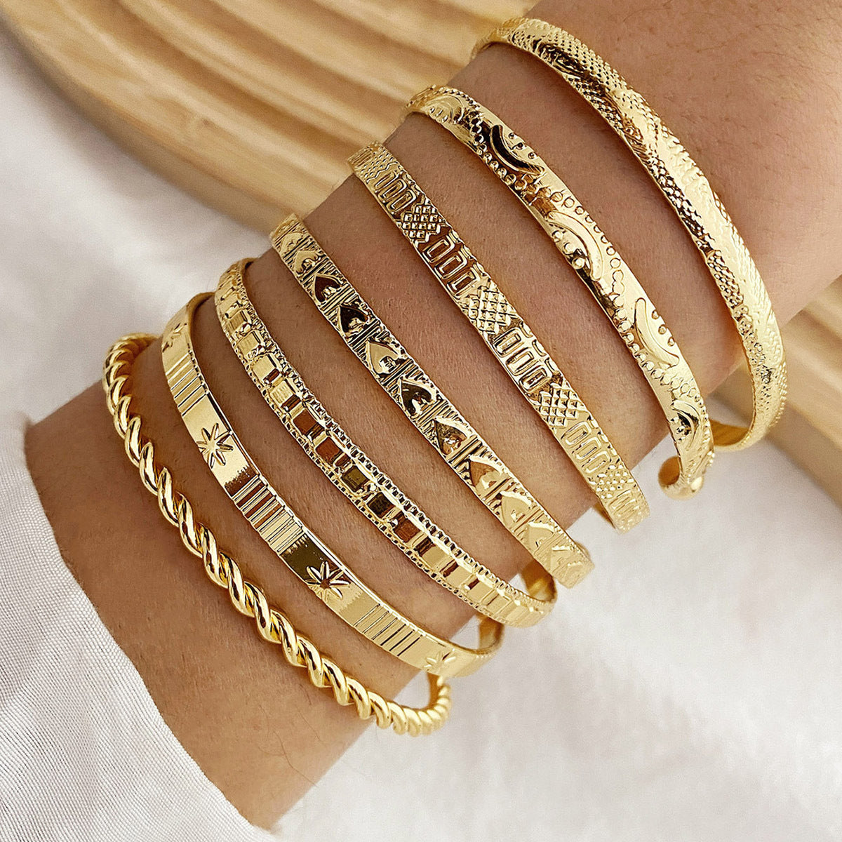 Versatile jewelry accessories