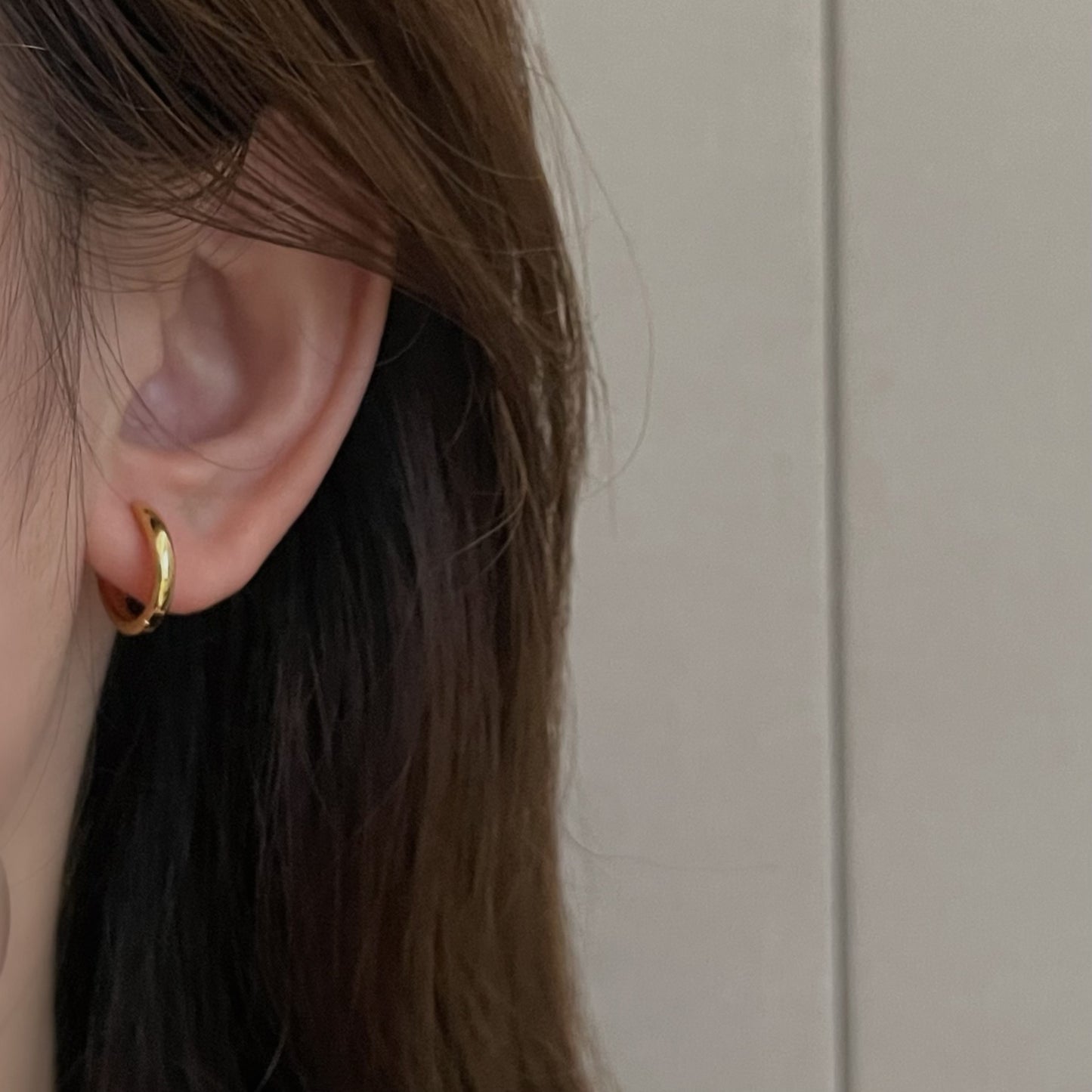Versatile small earrings