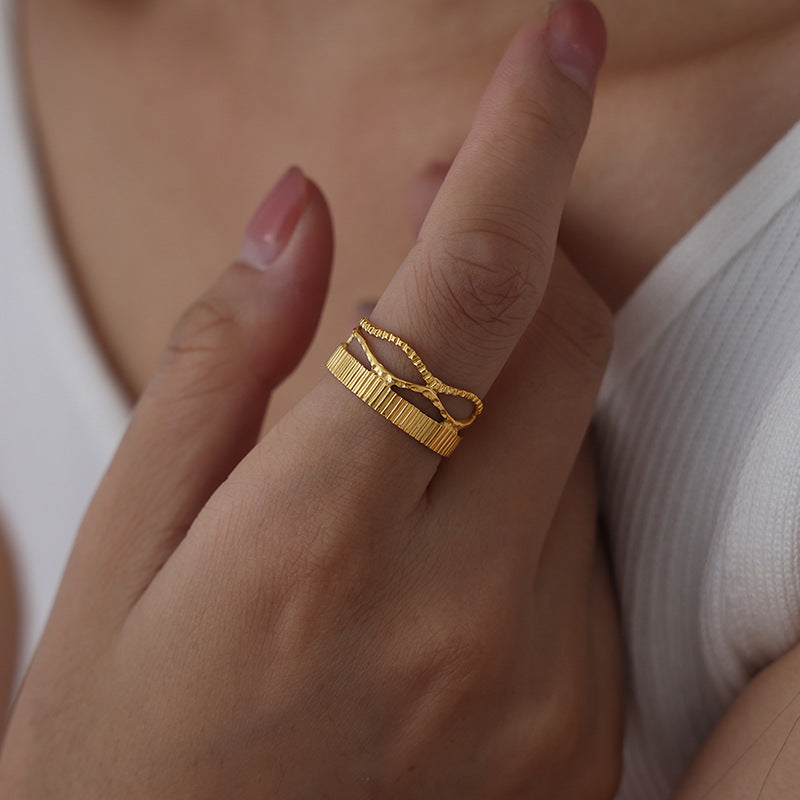 Versatile titanium steel gold-plated ring