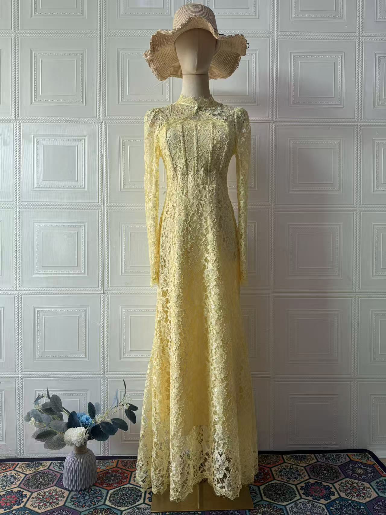 Victorian Style Lace Long Sleeve Dress