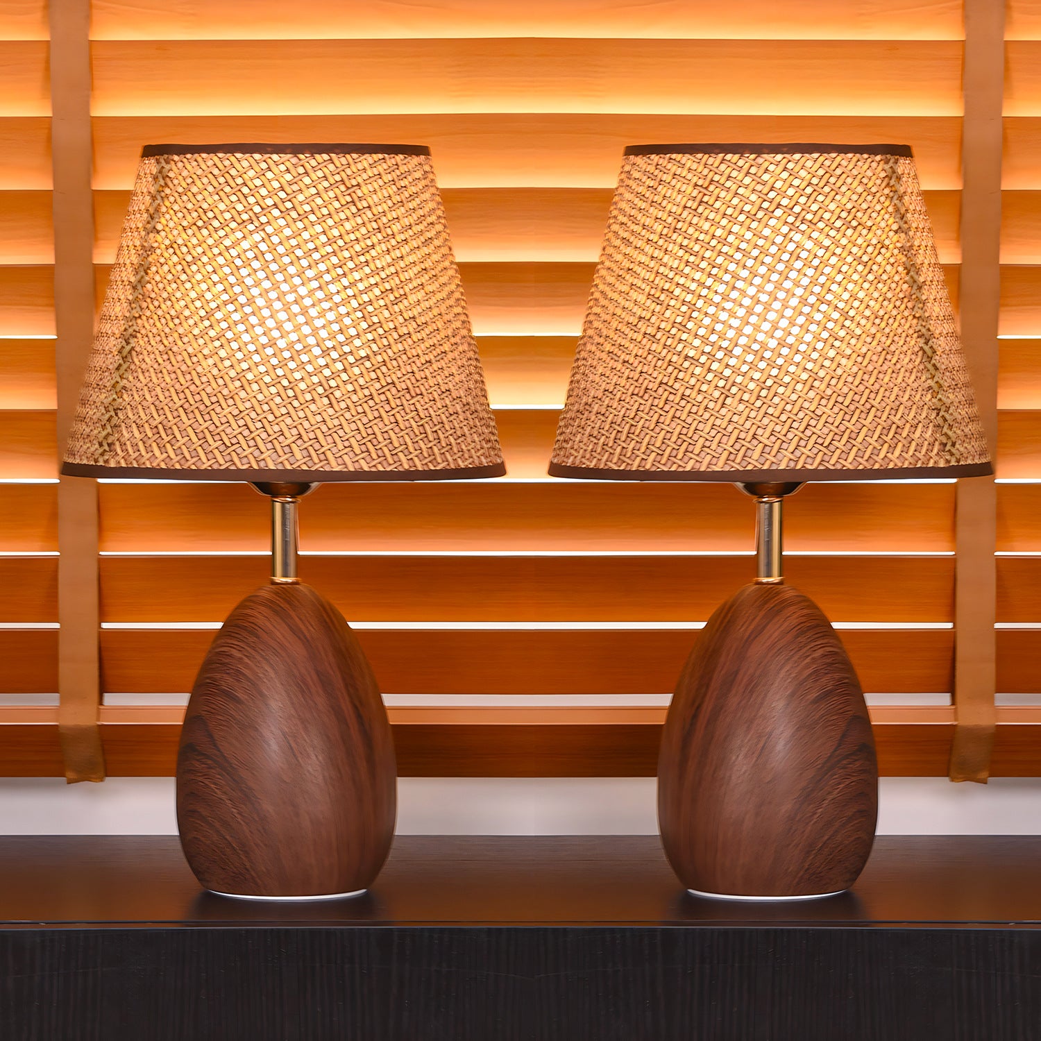 Vintage Adjustable Table Lamp
