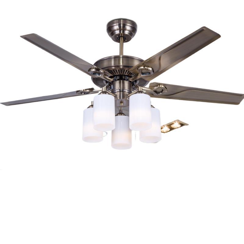 Vintage American Style Ceiling Fan with Light