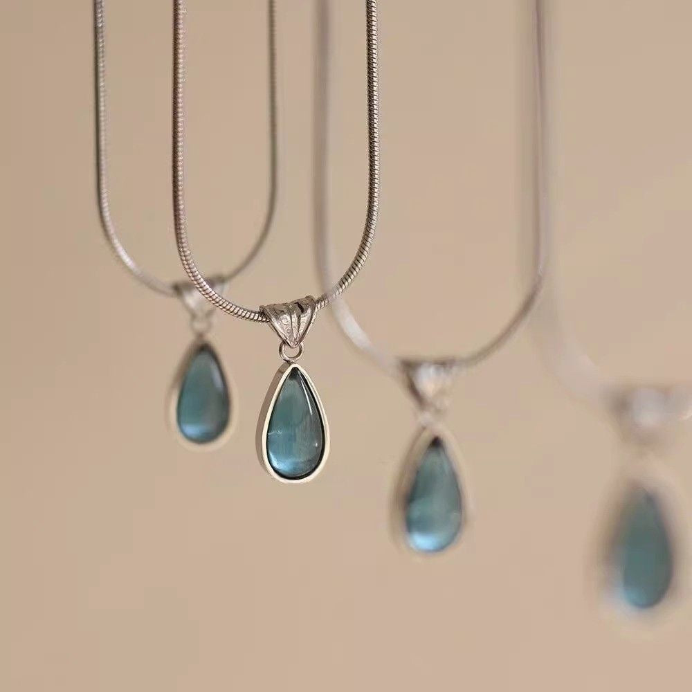Vintage Blue and Green Waterdrop Pendant