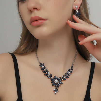 Vintage Floral Alloy Necklace and Earrings Set