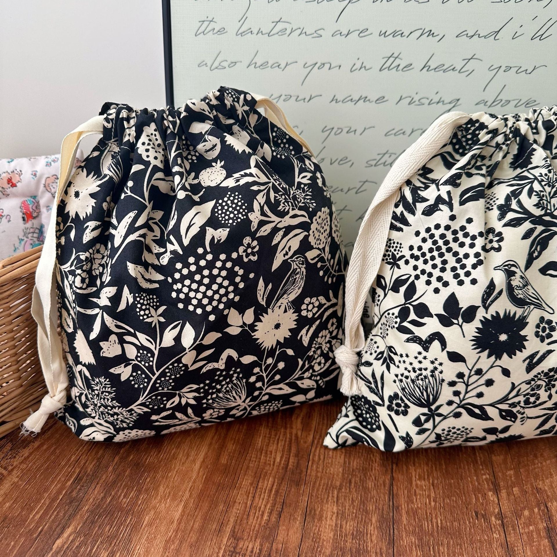 Vintage Floral Drawstring Storage Bag