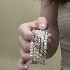 Multi-Layered Imitation Pearl Bracelet