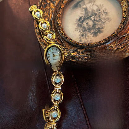 Vintage light luxury imitation pearl watch and elegant bracelet watch