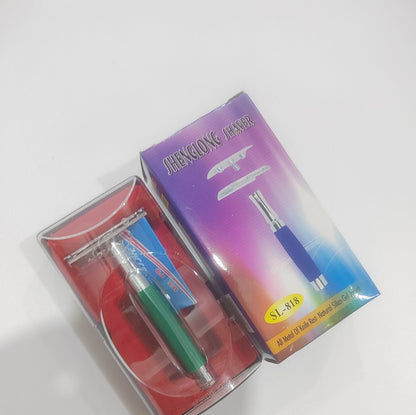 Vintage Manual Razor with Metal Holder