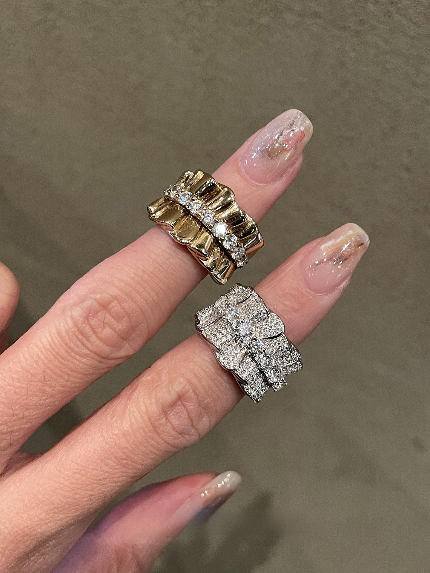 Vintage Satin Edge Zircon Ring