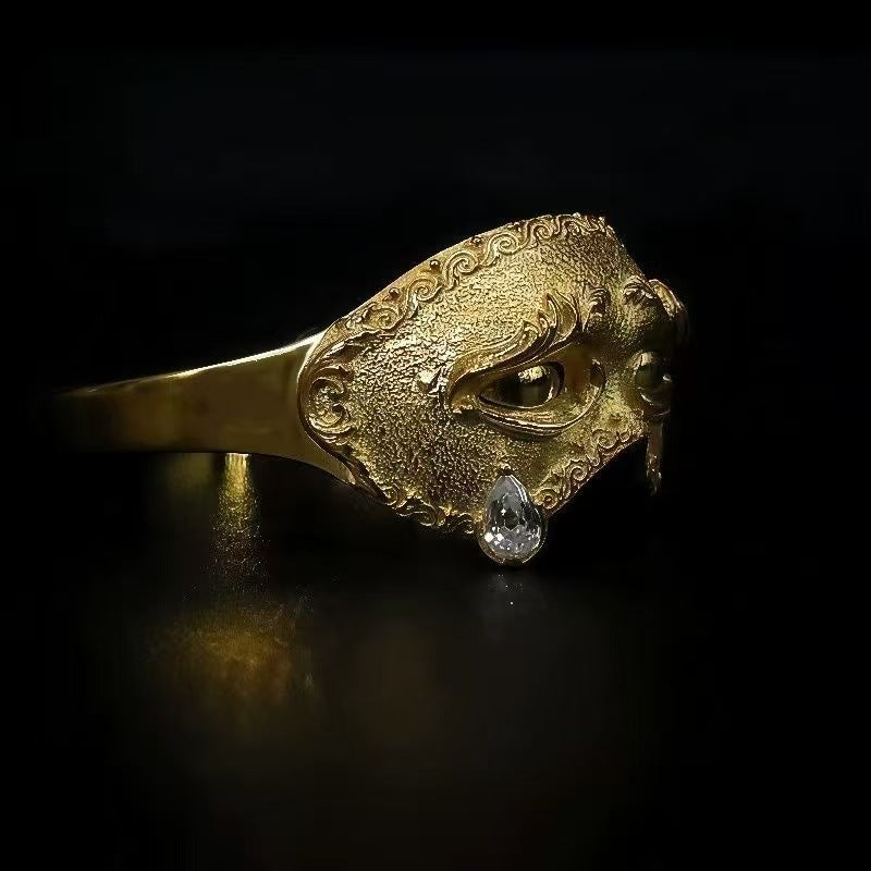 Vintage Water Drop Mask Design Alloy Ring