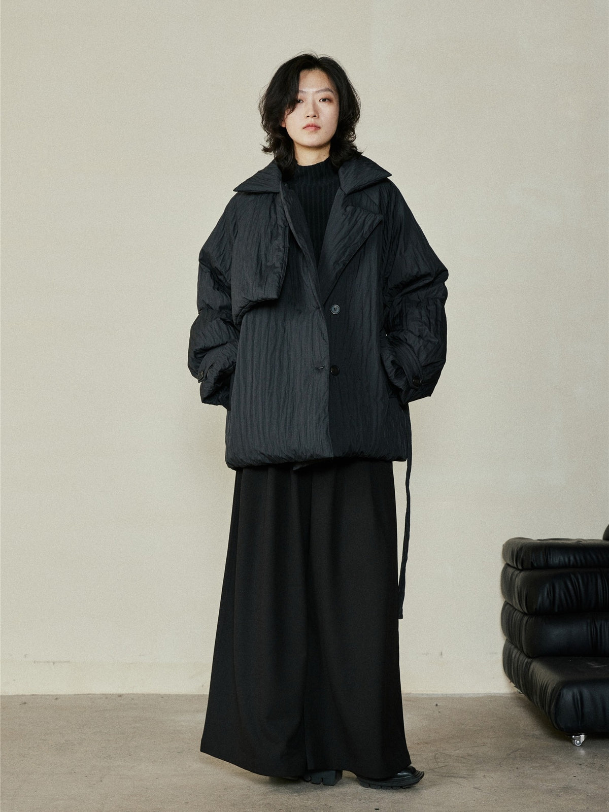 Waist-cinching down jacket