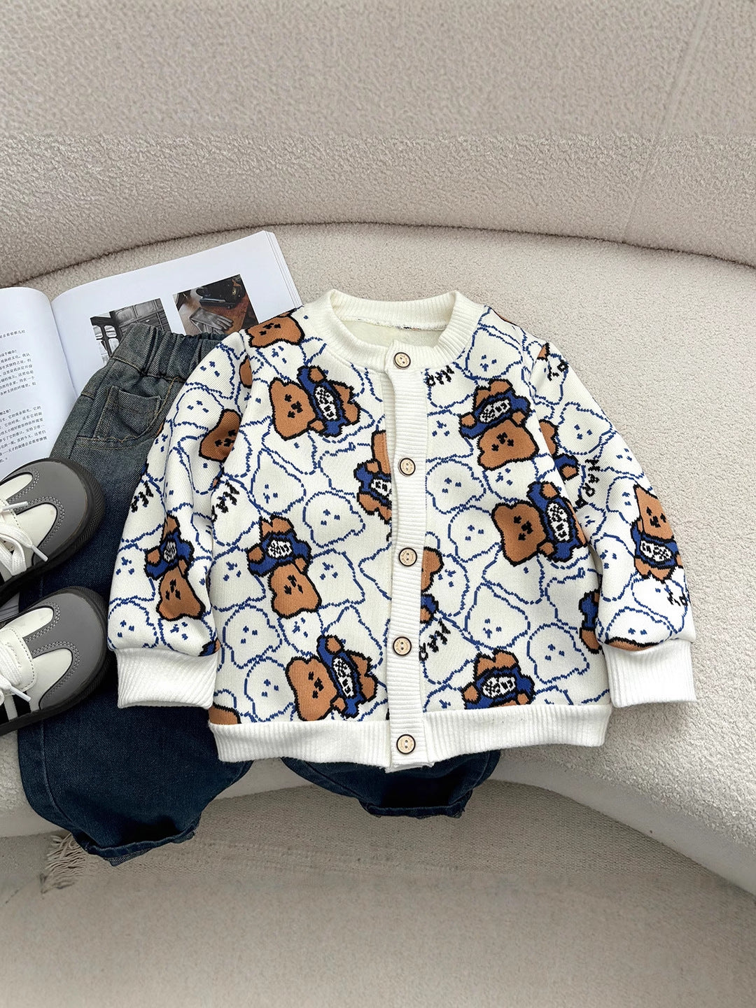 Warm children's clothing