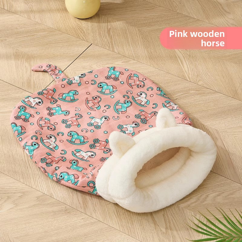 Warm pet sleeping bag
