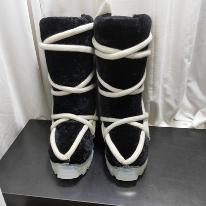 Warm-weather snow boots
