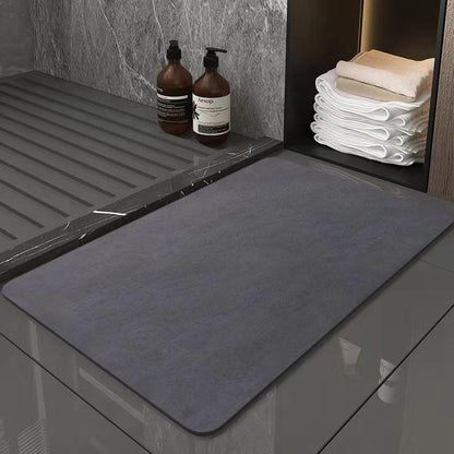 Water-absorbing anti-slip quick-drying floor mat