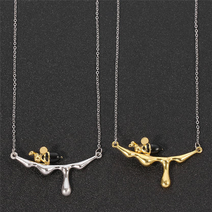 Water drop bee necklace