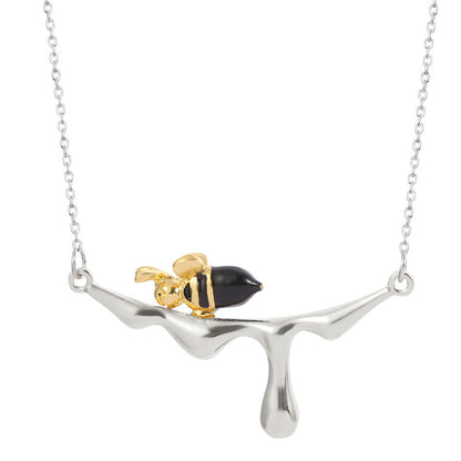 Water drop bee necklace