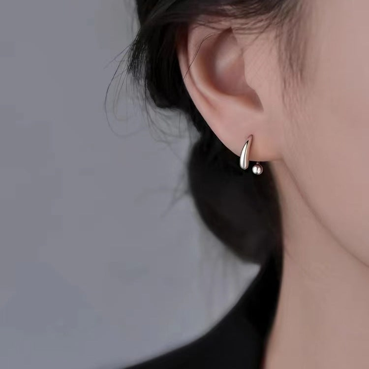 Water drop stud earrings
