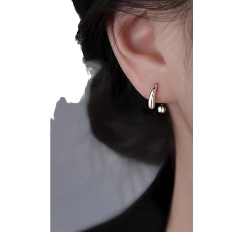 Water drop stud earrings