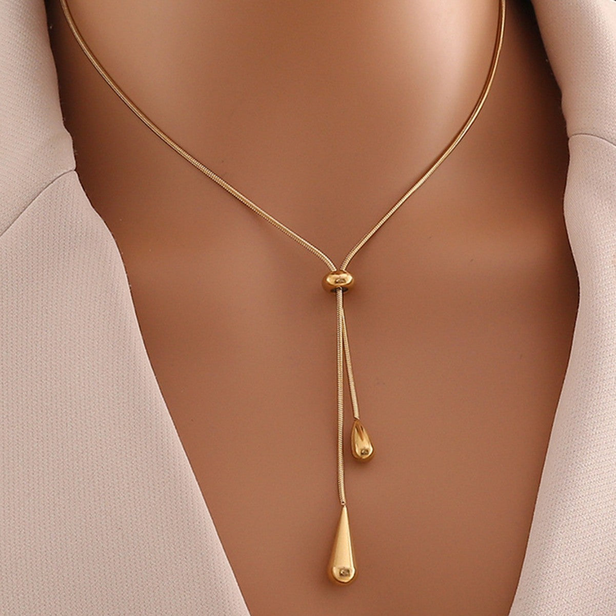 Water drop tassel necklace