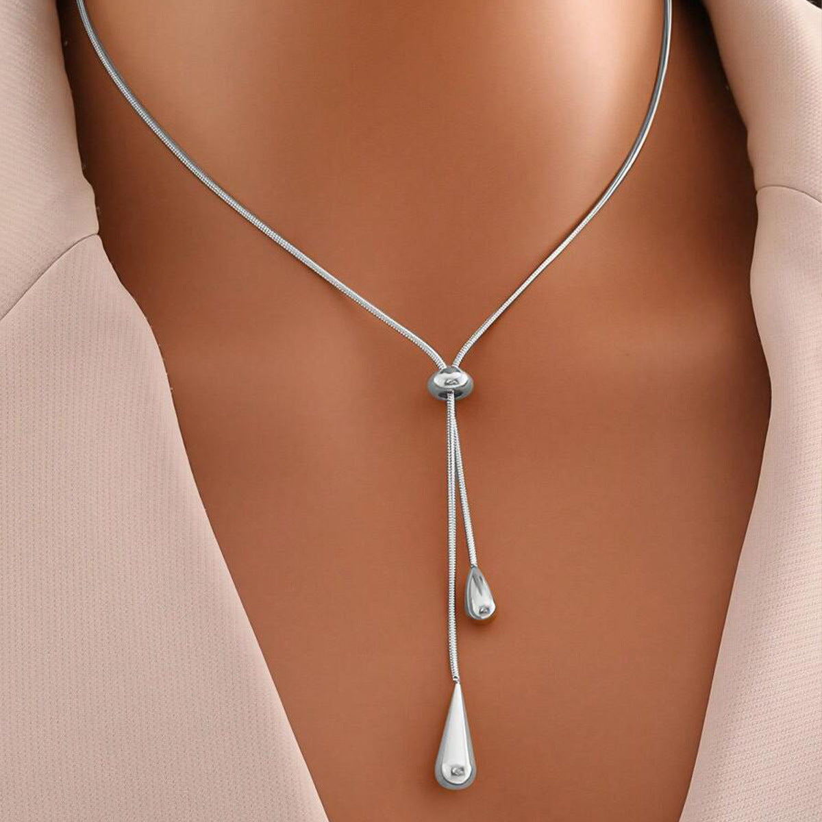 Water drop tassel necklace
