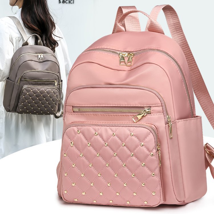 Water-repellent shoulder bag