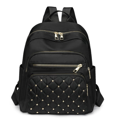 Water-repellent shoulder bag