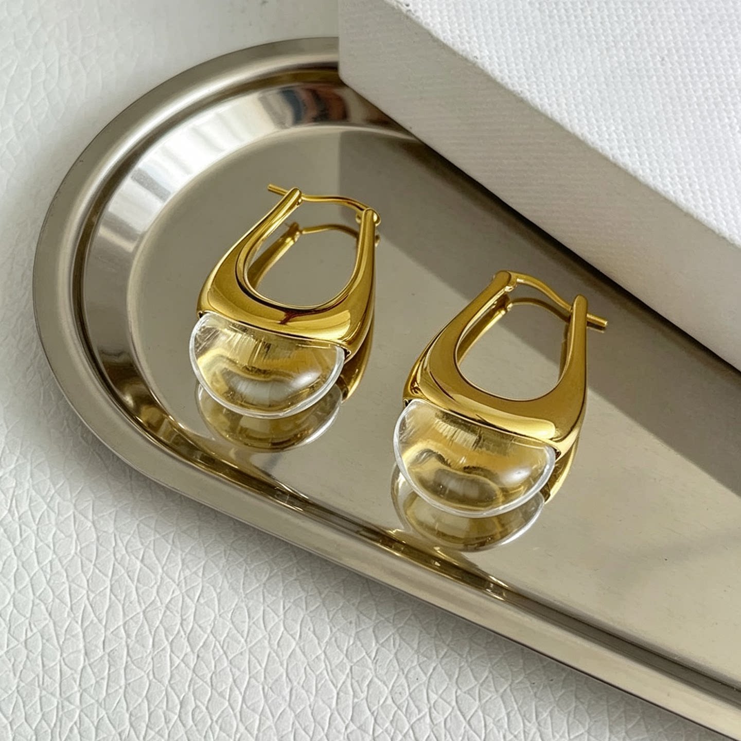 Waterdrop-shaped U-shaped ear clips