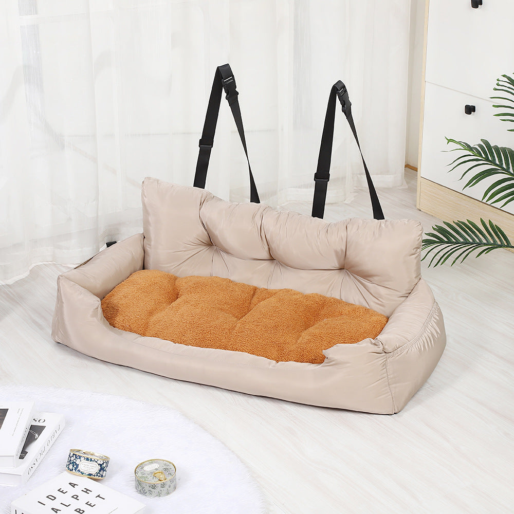 Waterproof and dirt-resistant vehicle-mounted pet bed