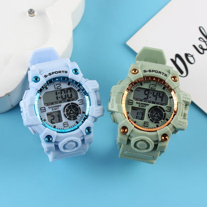 Waterproof electronic wristwatch