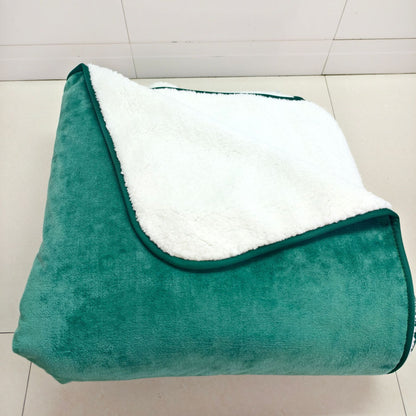 Waterproof Flannel Pet Blanket with Soft Lamb Velvet