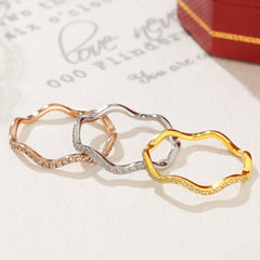 J164 diamond wavy ring gold