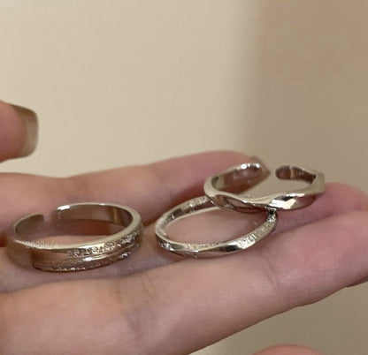 Wavy Geometric Ring Set