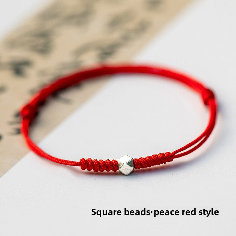 Weaving a bracelet