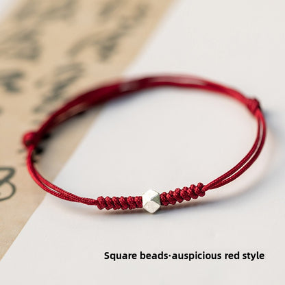 Weaving a bracelet