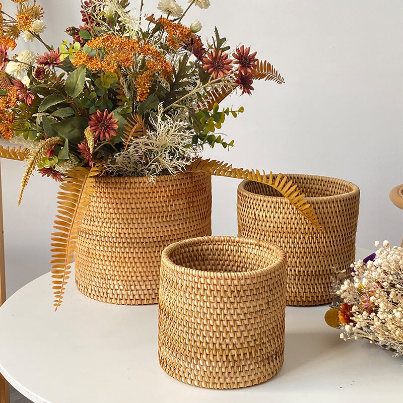 Weaving bucket