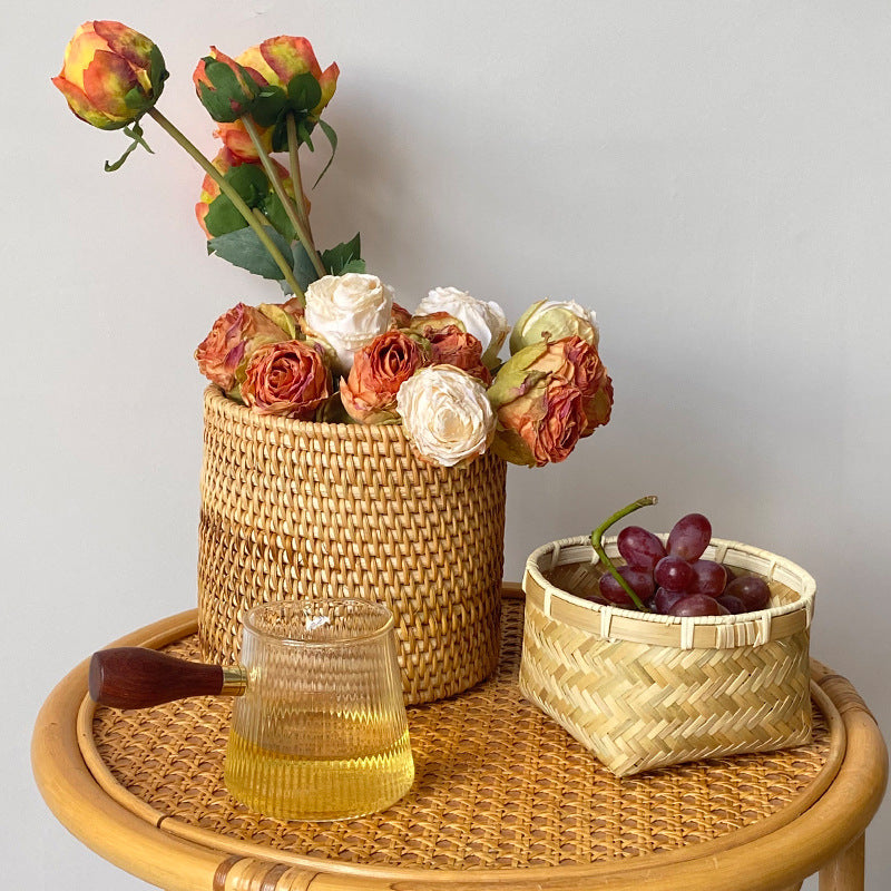 Weaving bucket