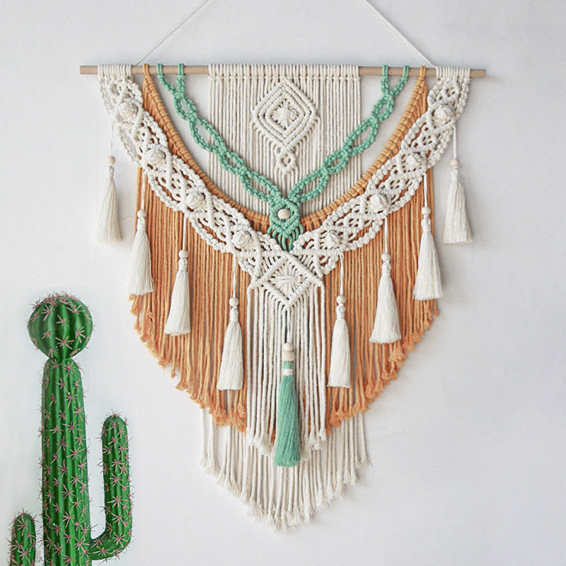Weaving tapestries