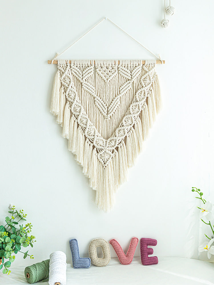 Weaving tapestries