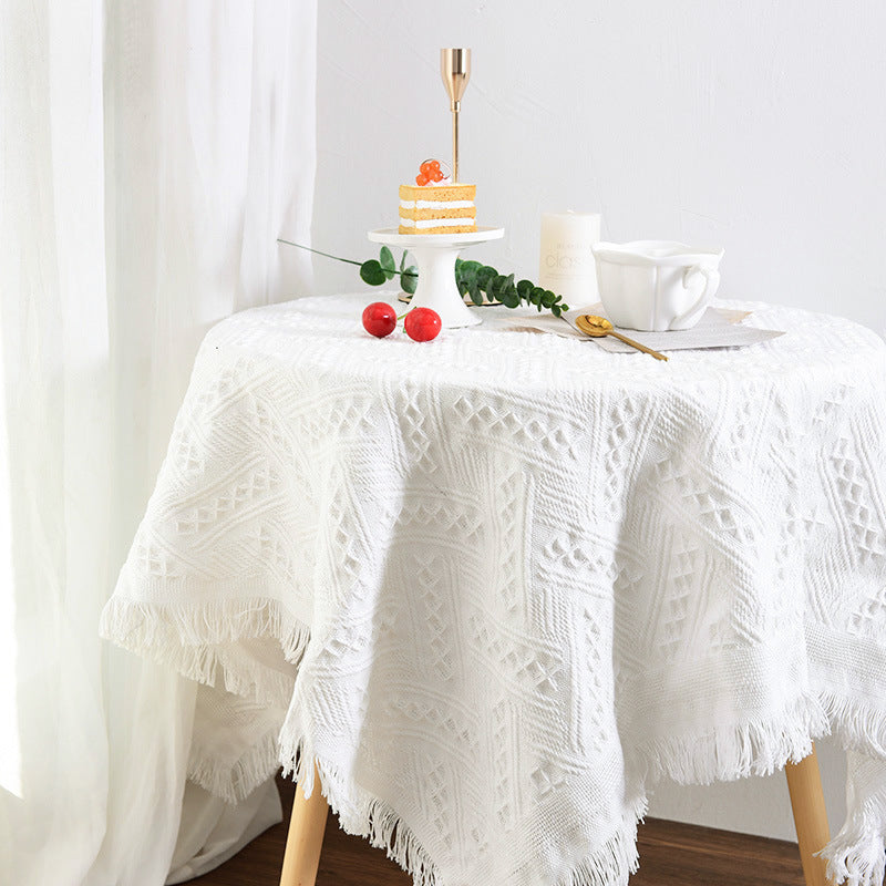 White ins decorative tablecloth