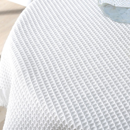 White ins decorative tablecloth