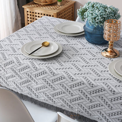 White ins decorative tablecloth
