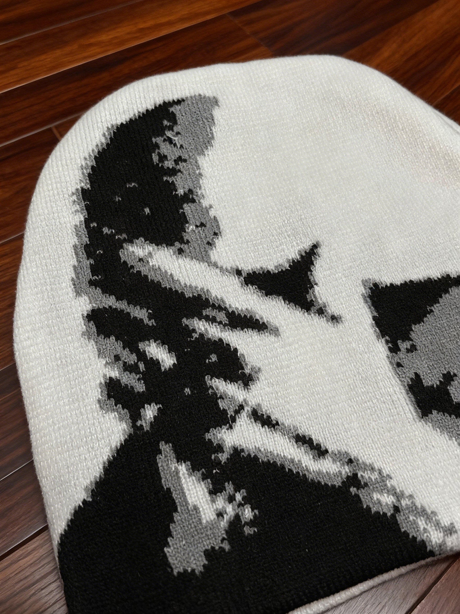White knitted hat