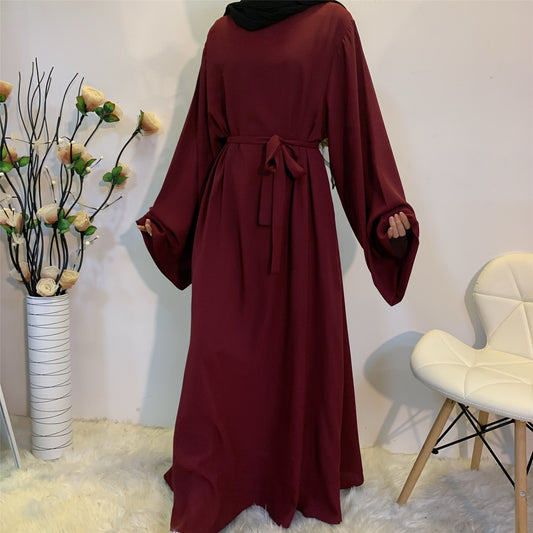 White large-size lace-up dress