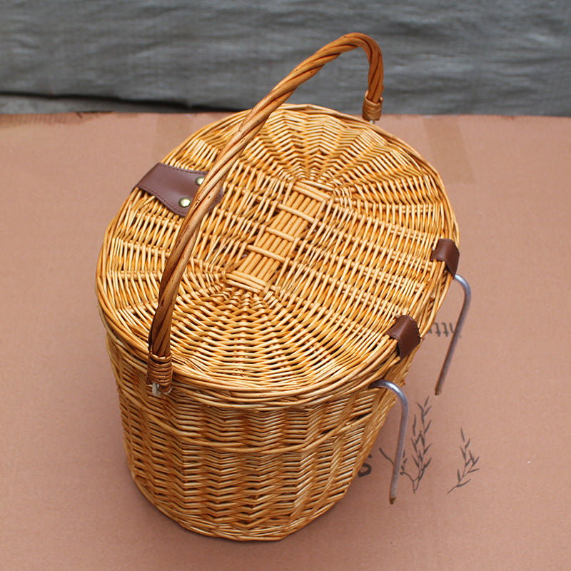 Wicker bicycle basket with handle and lid