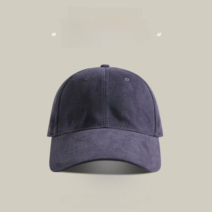 Wide-brimmed cap