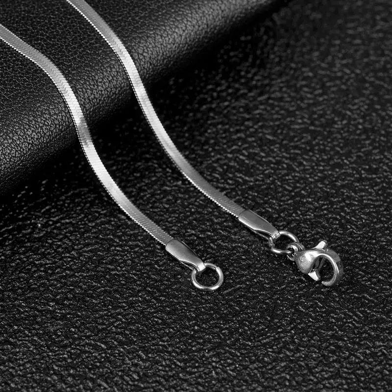 Wide flat chain necklace